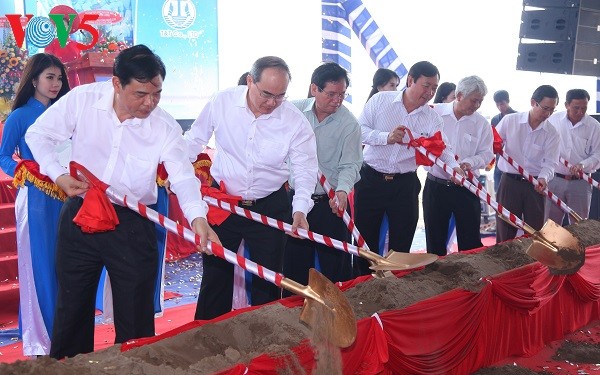 Tra Vinh : Mise en chantier d’un centre de production de bébés crevettes - ảnh 1